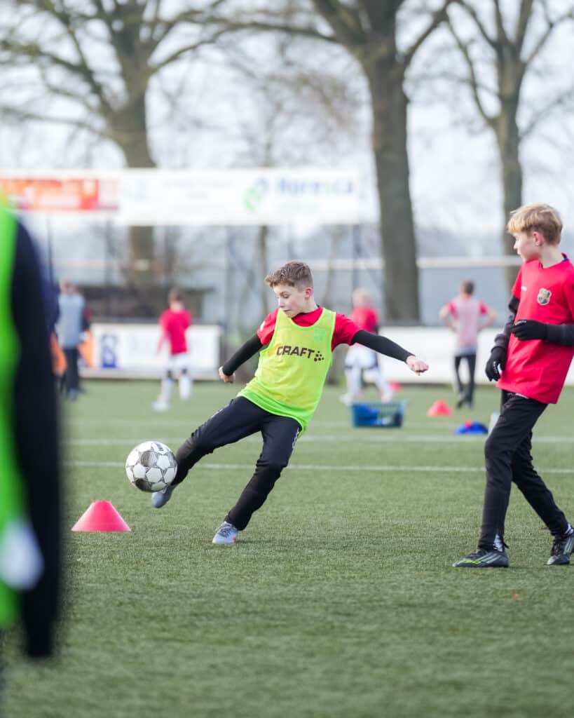 Skills Voetbaldagen bij VV Oene in de kerstvakantie 2025.